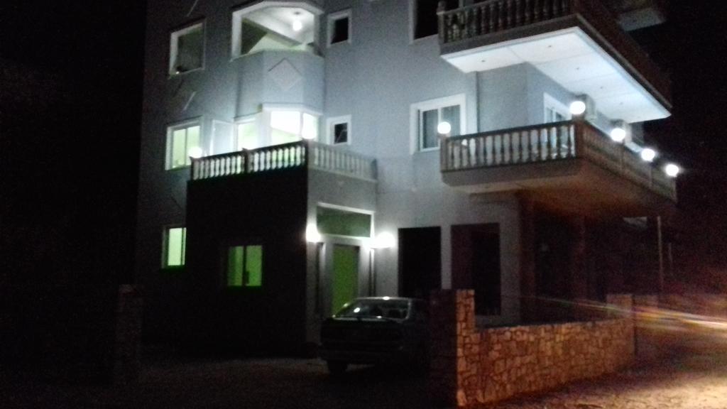 Villa Sopebra Sarandë Esterno foto
